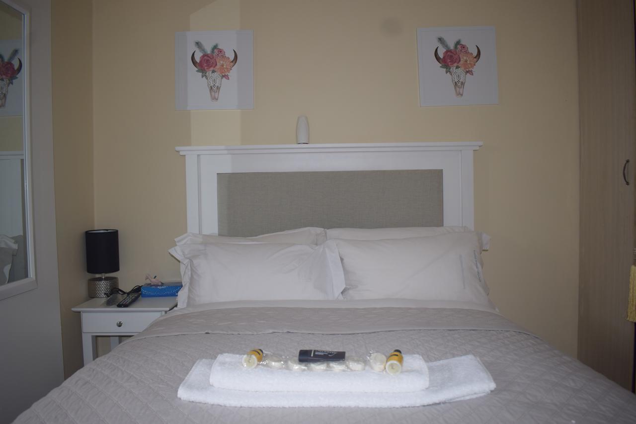 Infinity Bed And Breakfast Randburg Exterior photo